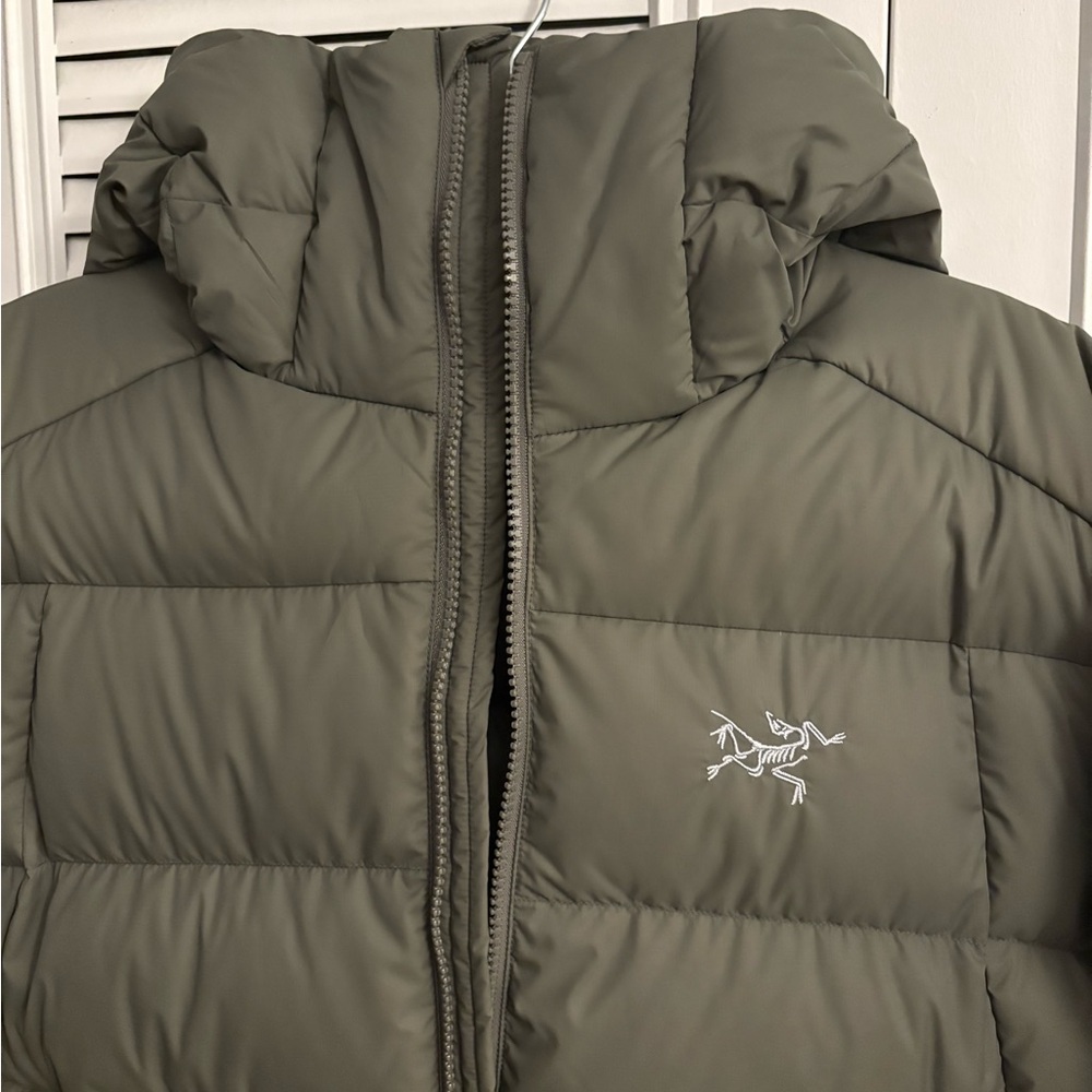 Arc'teryx Thorium Hoody in Black - Picture 2 of 9